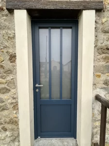 Installation porte en aluminium aux Ulis